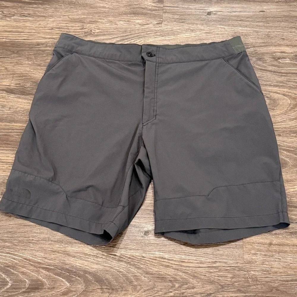 The North Face Mens Paramount Active Shorts Asphalt Grey NF0A3SOA Size‎ 38